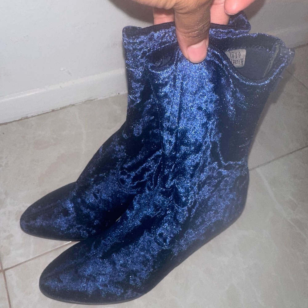 TRULY Velvet Ankle Boots in Rich Blue